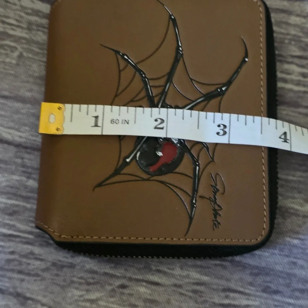 Skneephate Tan Black Widow Spider Web Zip Around Bifold Wallet New in Box